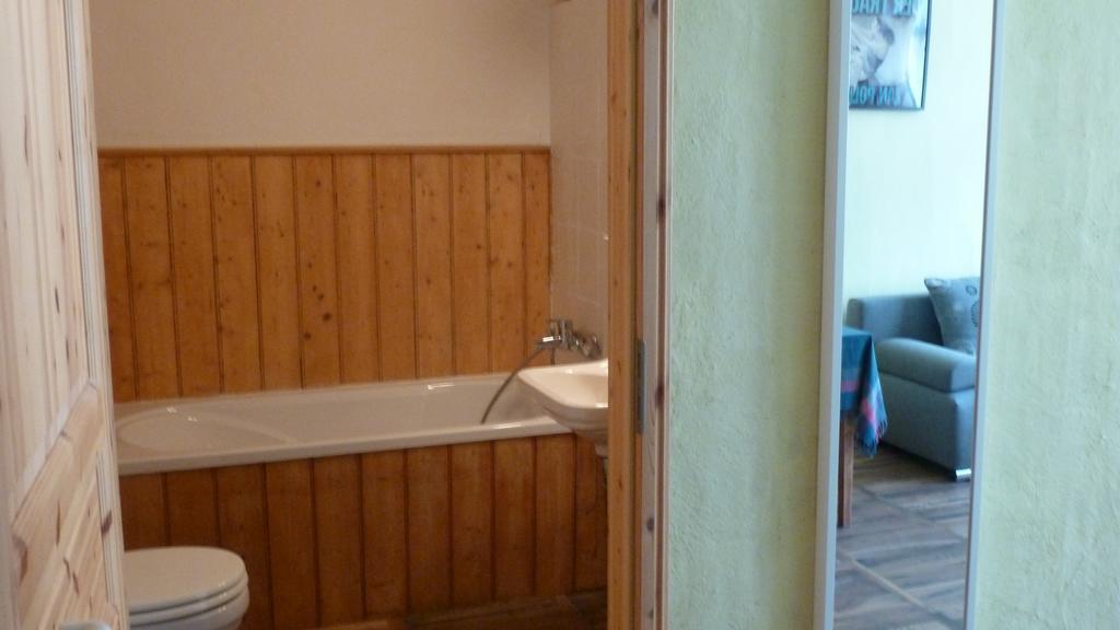 Alte Schule Apartment Tambach-Dietharz Room photo