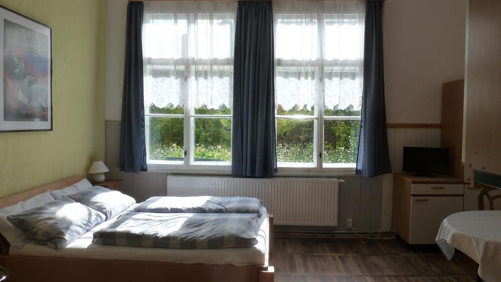 Alte Schule Apartment Tambach-Dietharz Exterior photo